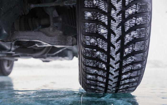 वेल्क्रो टायर - यह क्या है? शीतकालीन टायर: स्पाइक या वेल्रे?