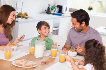 बच्चों के लिए नाश्ता नाश्ते के लिए मेरे बच्चे के लिए मुझे क्या तैयार करना चाहिए?