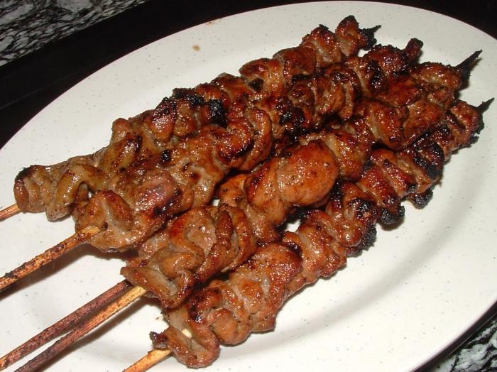 स्वादिष्ट पोर्क शिश कबाब: नीबू के रस के साथ मेयोनेज़ में एक नुस्खा