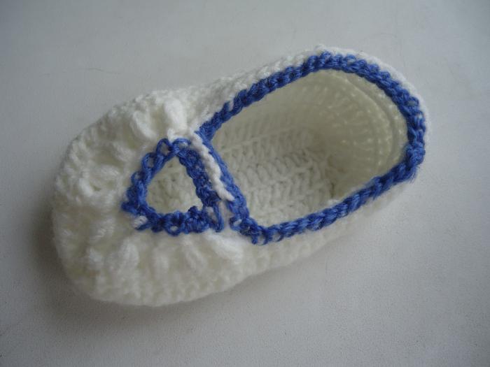 लड़के crochet के लिए स्टाइलिश बेबी booties बुनना