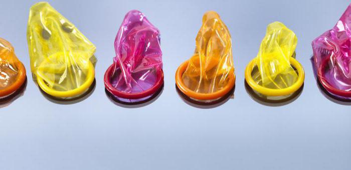 क्या यह किशोर के लिए कंडोम खरीदने के लिए संभव है, कितने साल वे बेचते हैं?