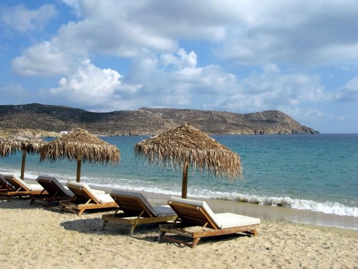 एक रेतीले समुद्र तट के साथ ग्रीस में होटल - बच्चों के साथ परिवार के लिए सबसे अच्छा विकल्प